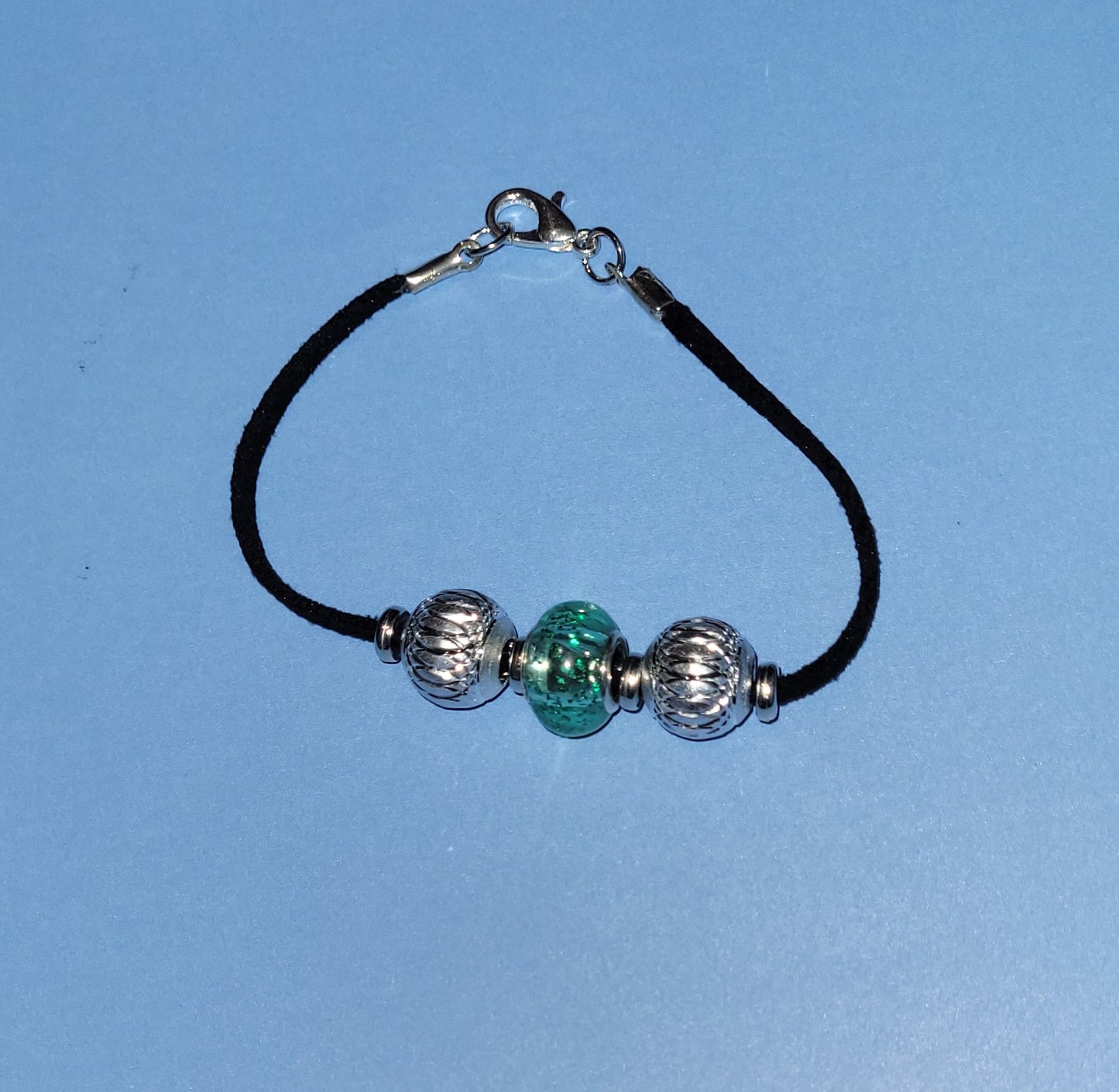 B10 Glass Center Bead with 2 Aluminum beads 