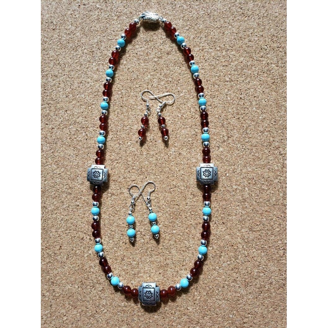 JS22 SW Concho w/ Bl Glass Beads & Carnelian