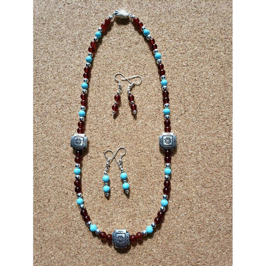 JS22   SW Concho w/ Bl Glass Beads & Carnelian