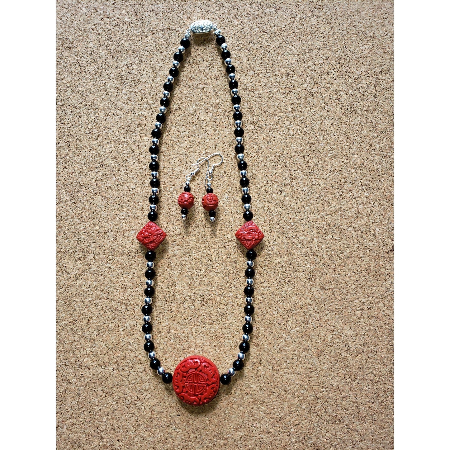JS10 Chinese Cinnabar and Black Onyx with Matching Earrings