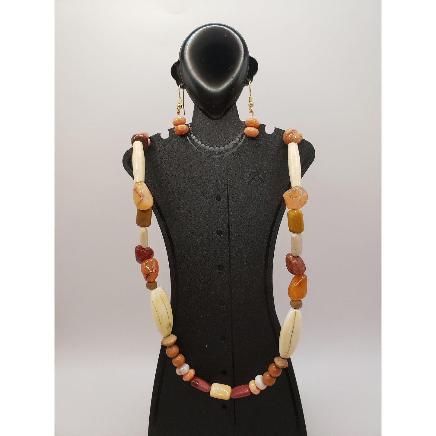 JS14 Mookaite Jasper Cushion Stones Necklace