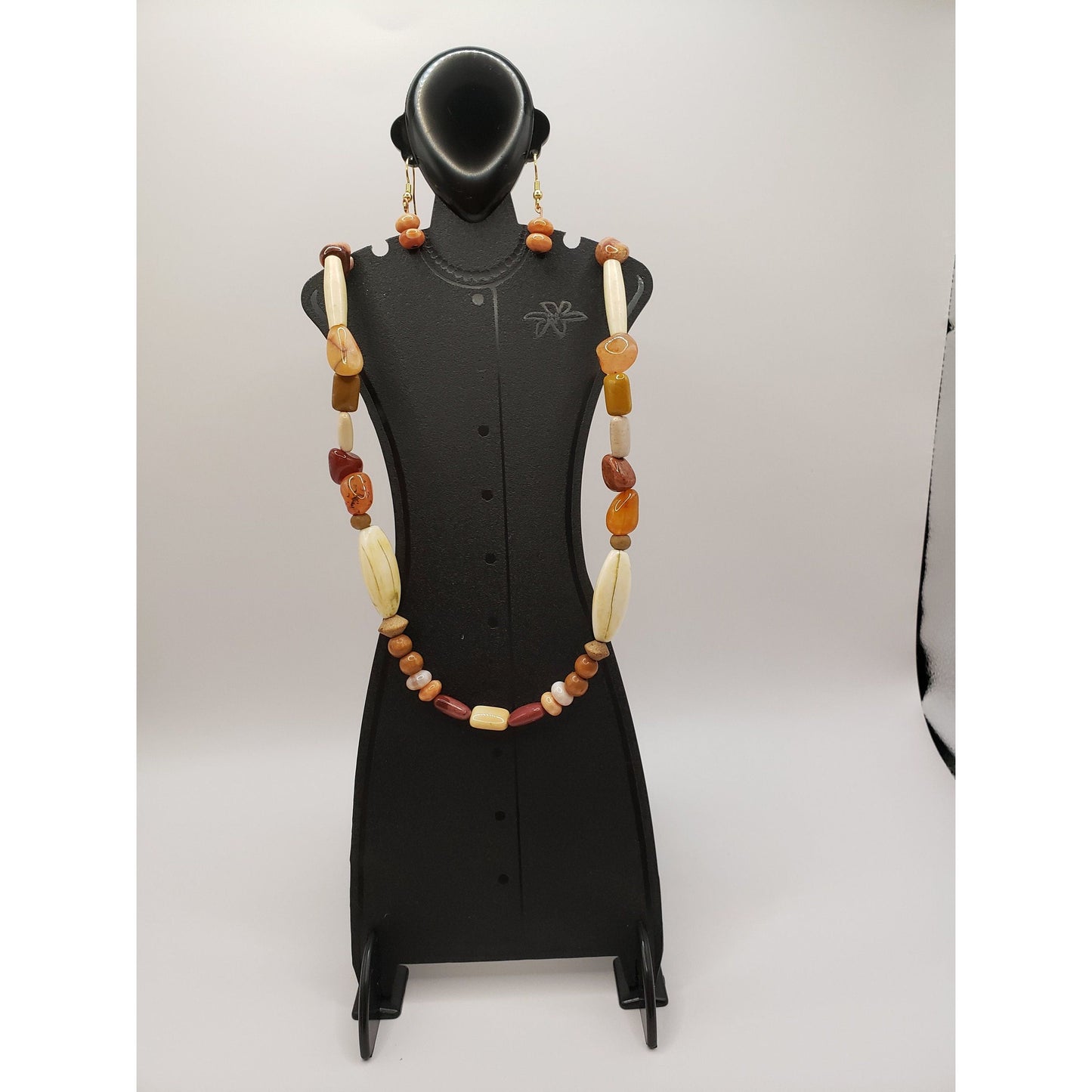 JS14 Mookaite Jasper Cushion Stones Necklace