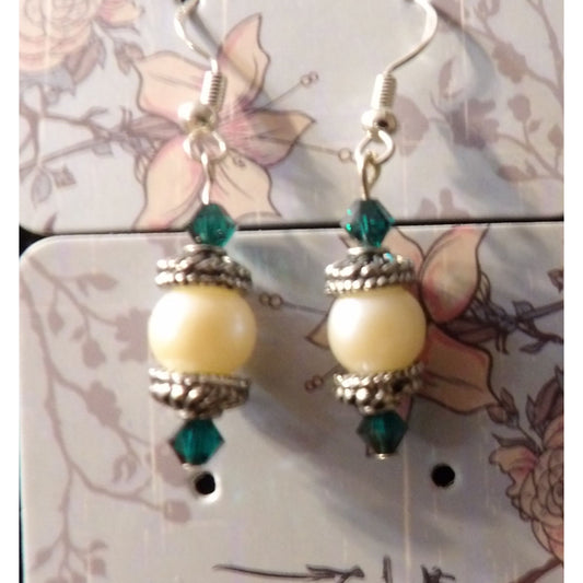 E32 - Pearls with Teal Green Crystals Earrings