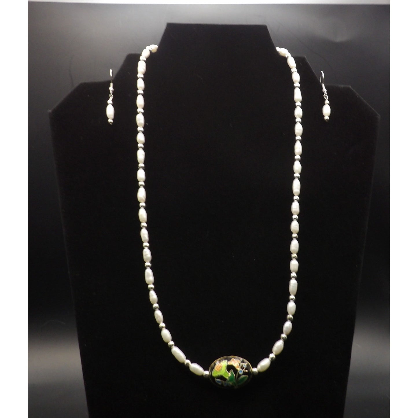 Pearls with Flower Bead with earrings Jewelry Set